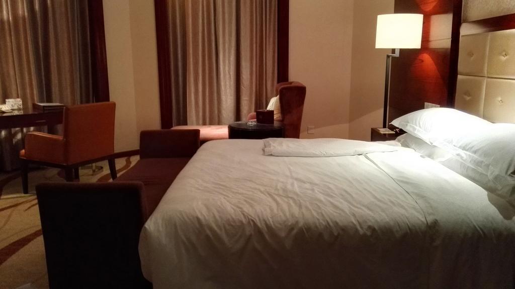 Ziguangyuan Hotel Jilin Bagian luar foto